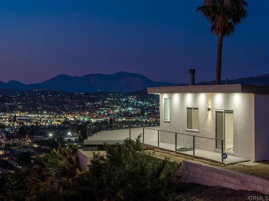 https://cdn.realtyfeed.com/cdn/127/306747377/f4dc831fcb7f5383de05f46bcbd92814.webp