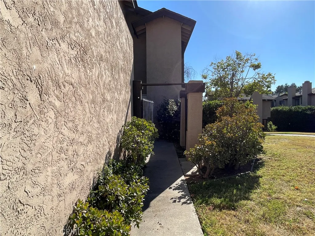 Photo #1: SW26133416 Listing: Photo #1