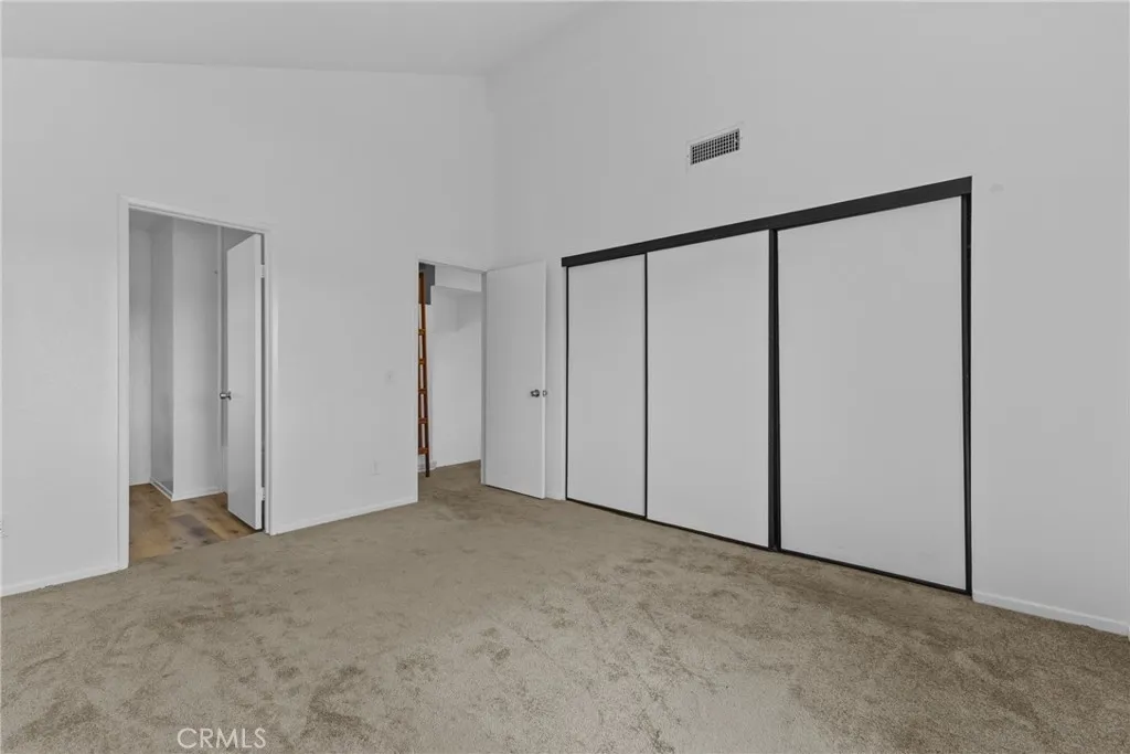 https://cdn.realtyfeed.com/cdn/127/306747381/48d8ed1901d7e4ba99827388aa4dbd42.webp
