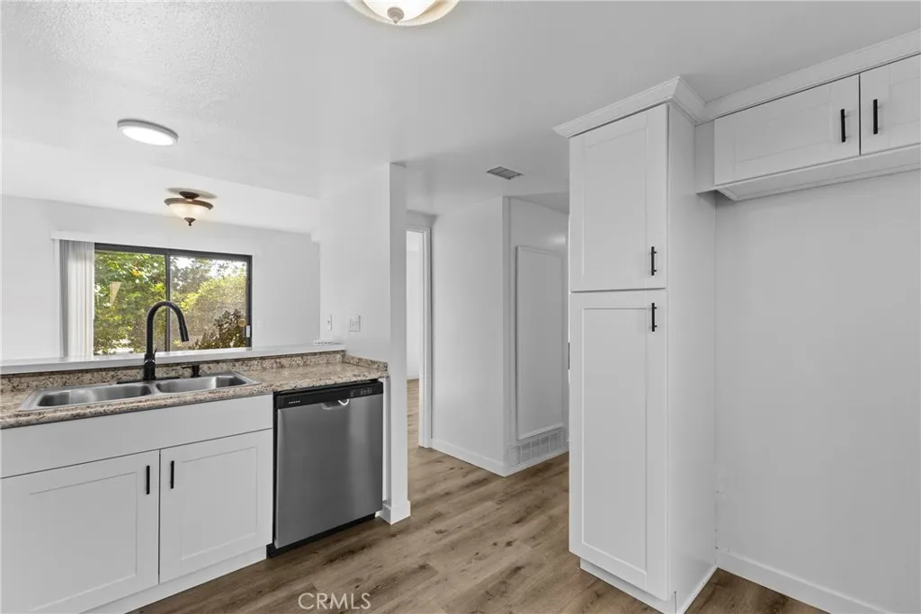 https://cdn.realtyfeed.com/cdn/127/306747381/cb0dbf45a103798f01519e4e44fbef86.webp