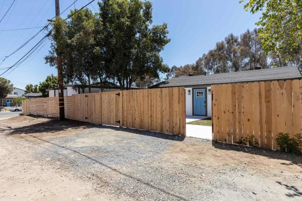https://cdn.realtyfeed.com/cdn/127/306747383/2c35df0cb8c1528310dc10dd98d77bf9.webp