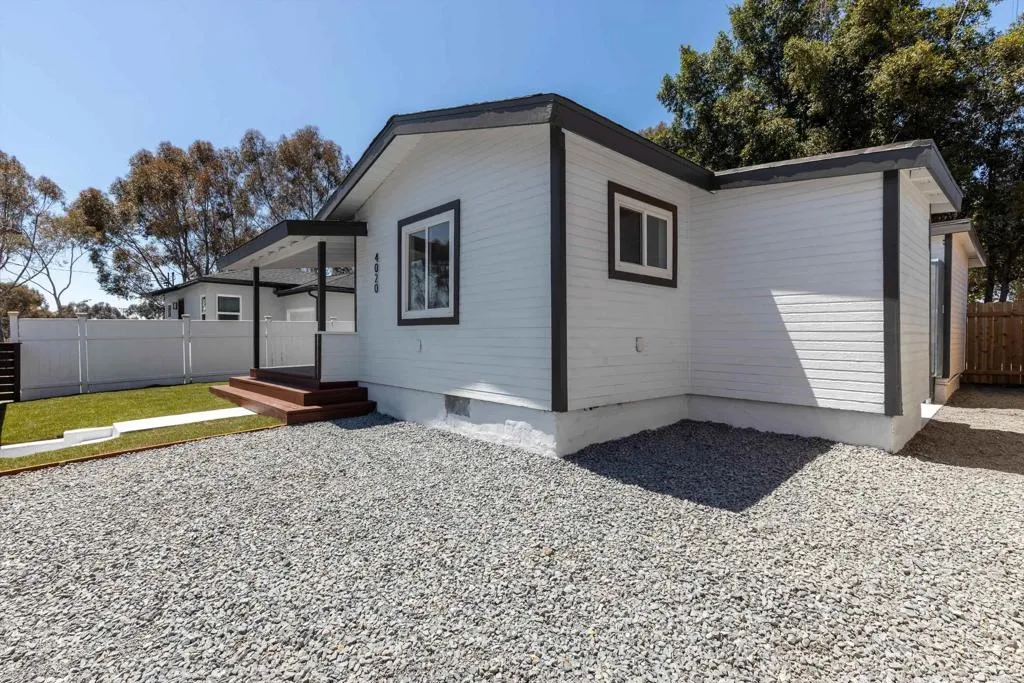https://cdn.realtyfeed.com/cdn/127/306747383/32cc5dbcb442c57a87756ea2c8b3ef3b.webp