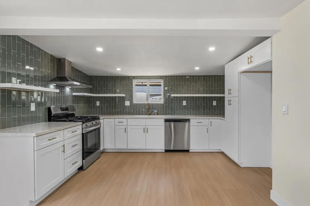 https://cdn.realtyfeed.com/cdn/127/306747383/8dc9712748be37cdbb7d9a41677583f5.webp