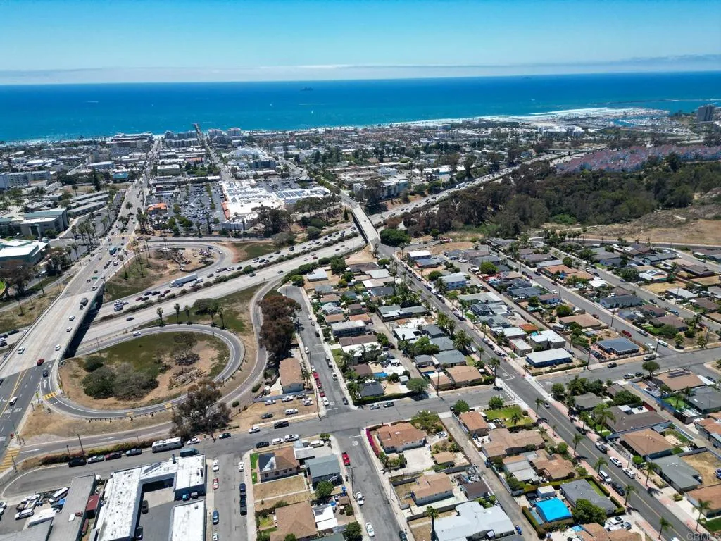 https://cdn.realtyfeed.com/cdn/127/306747385/4dc52b51a6d8b92d579e123551a0d135.webp