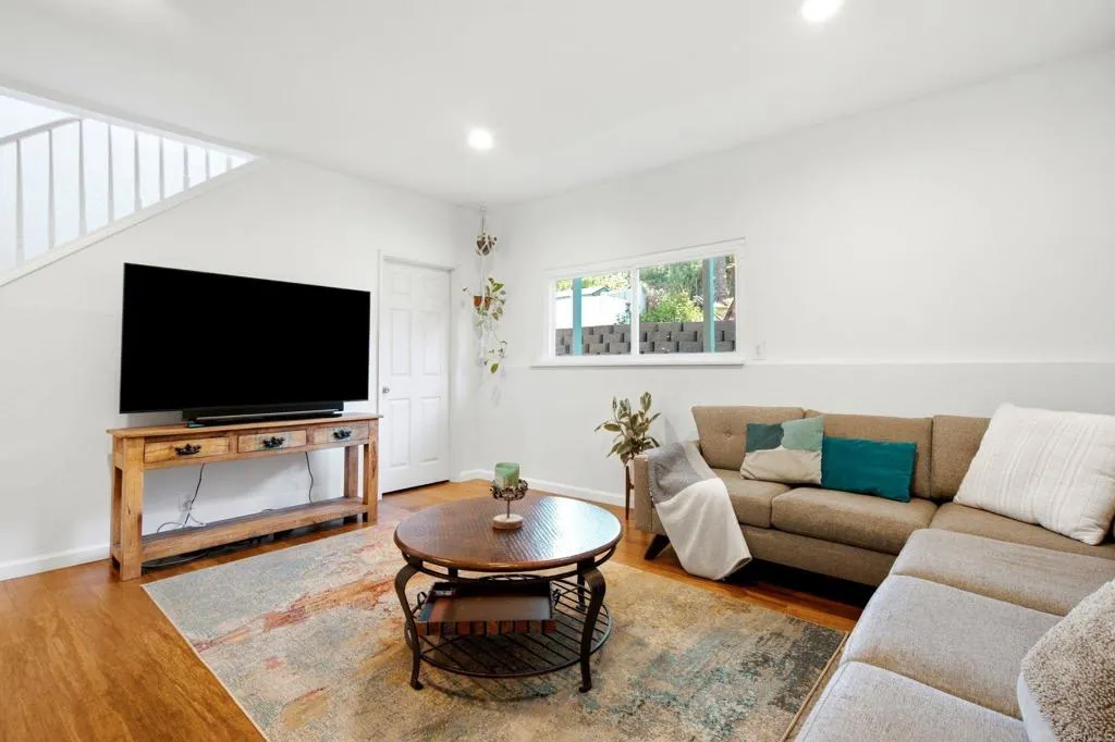 https://cdn.realtyfeed.com/cdn/127/306747386/f9447a386fe1de3037473e8e56a260fb.webp