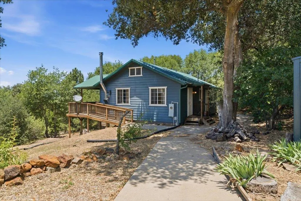 https://cdn.realtyfeed.com/cdn/127/306747388/abb146ca01591551abdca4dc6cc10a14.webp
