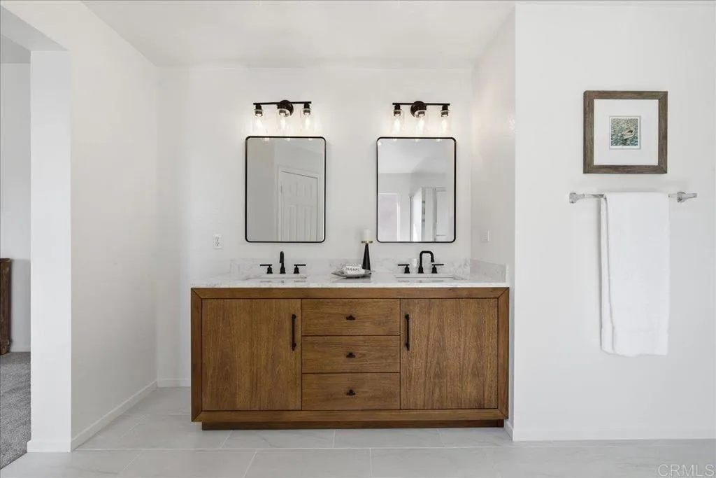 https://cdn.realtyfeed.com/cdn/127/306747508/07da06e6f9b481ac57ce0ecf774820e6.webp