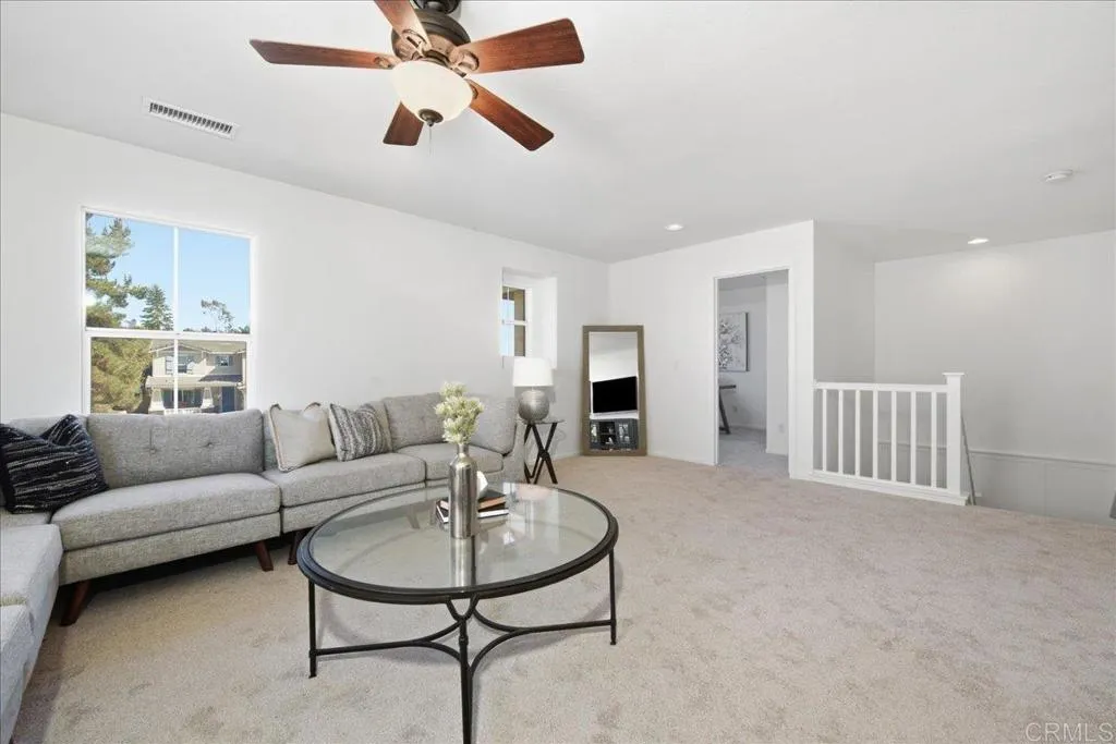 https://cdn.realtyfeed.com/cdn/127/306747508/174b194afbb93d4f47df16c0ad761146.webp
