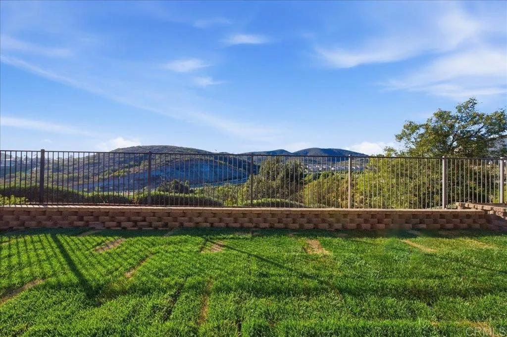 https://cdn.realtyfeed.com/cdn/127/306747508/2f6e39f9223a1d88ea40c57752319652.webp