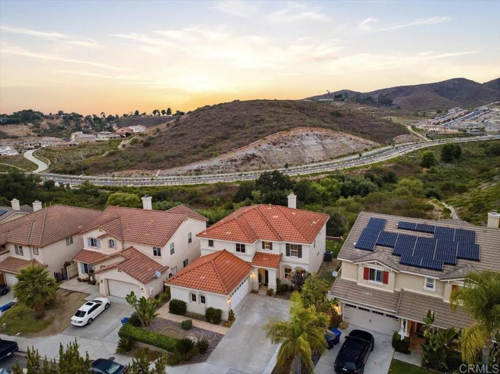https://cdn.realtyfeed.com/cdn/127/306747508/43dcd30da07bcc29fe8ce06f2dad480f.webp