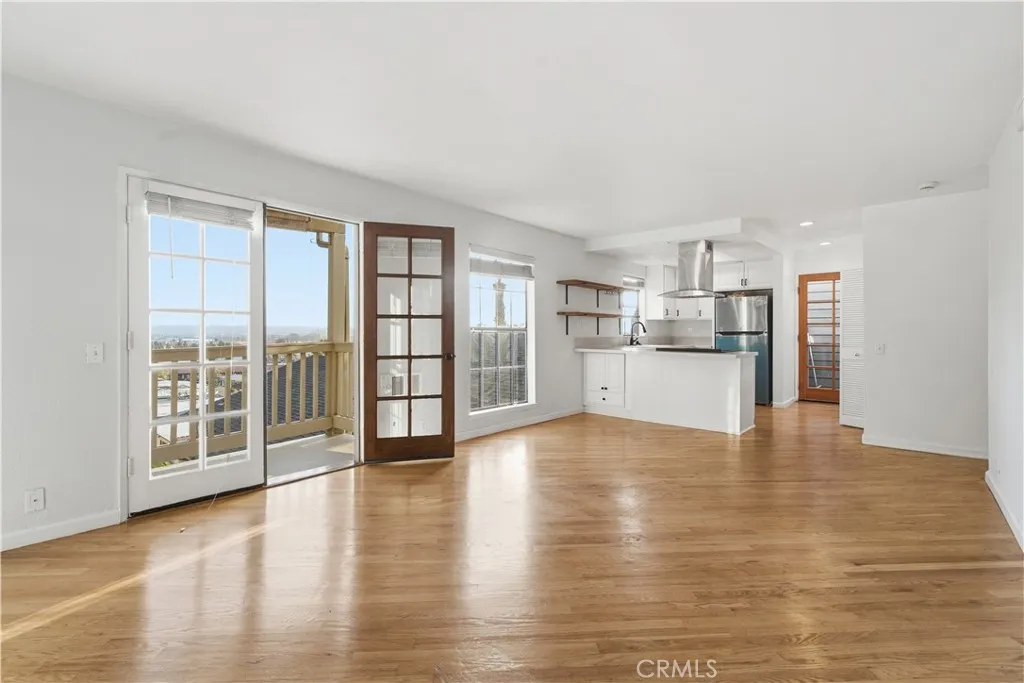 https://cdn.realtyfeed.com/cdn/127/306747510/13ce46dde44d6db053df36a29c86122a.webp