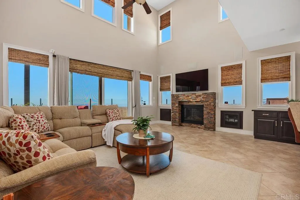https://cdn.realtyfeed.com/cdn/127/306747568/92fce141f6bfa78e55208d3f6b120cf2.webp