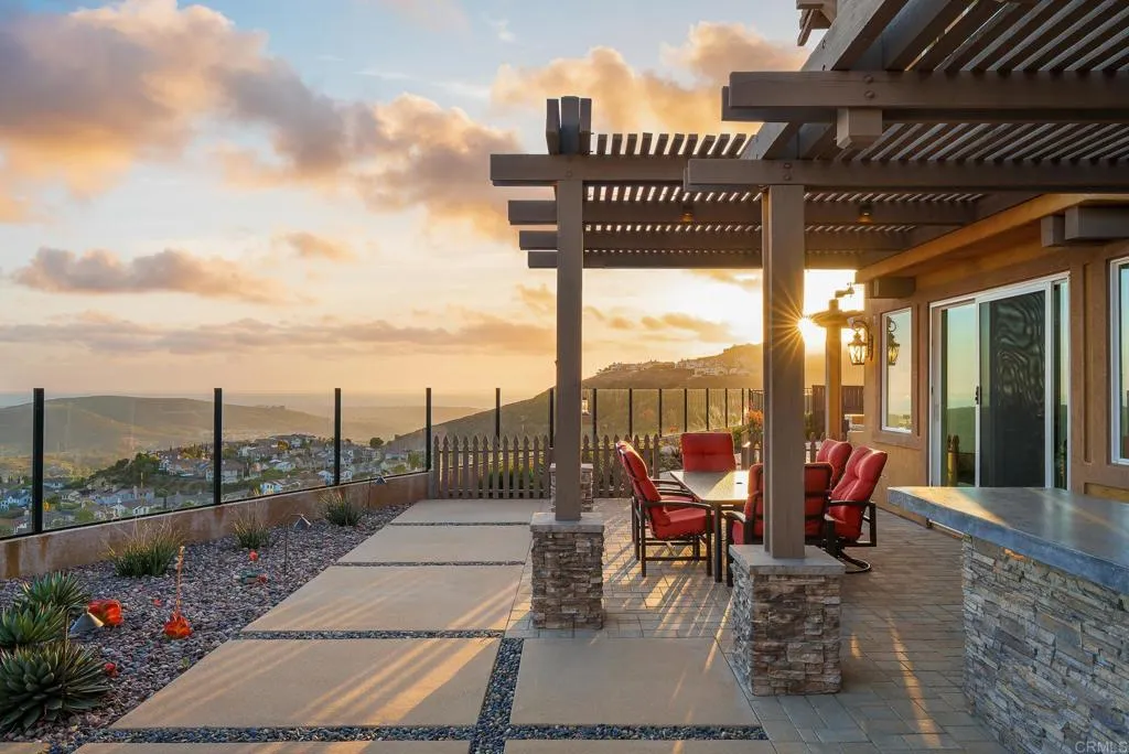 https://cdn.realtyfeed.com/cdn/127/306747568/abbca80516093301350e27392b496f6e.webp