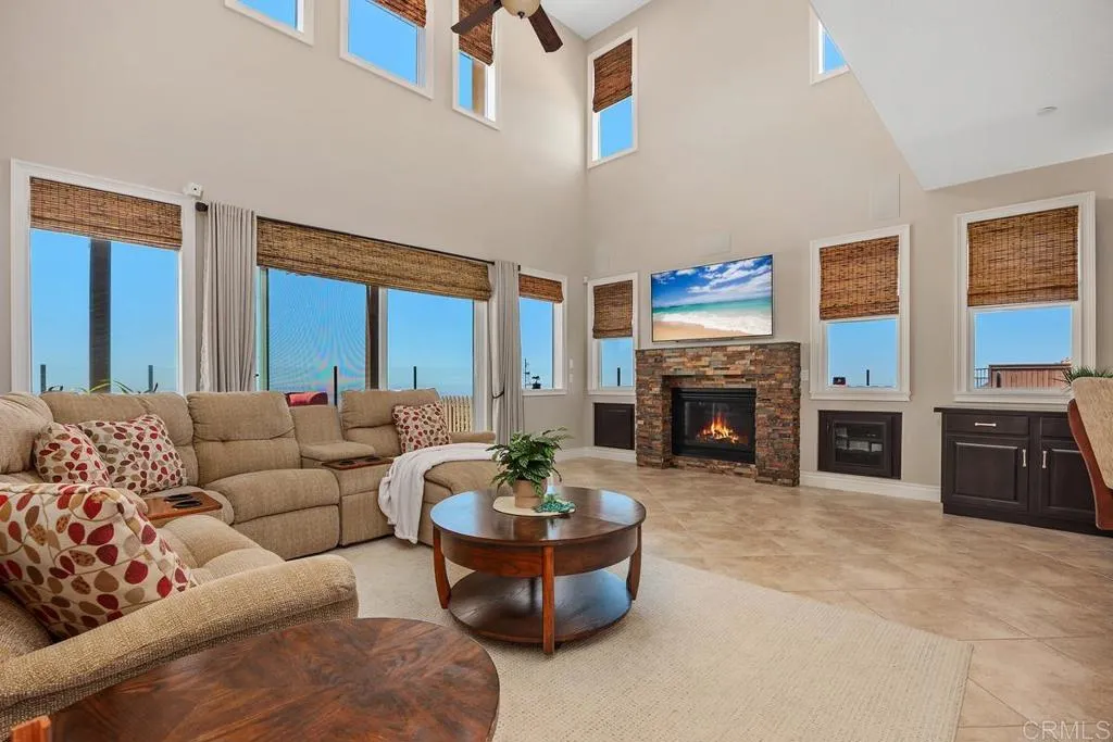 https://cdn.realtyfeed.com/cdn/127/306747568/b6c14fc856871a5e2d8e8fba103779c9.webp