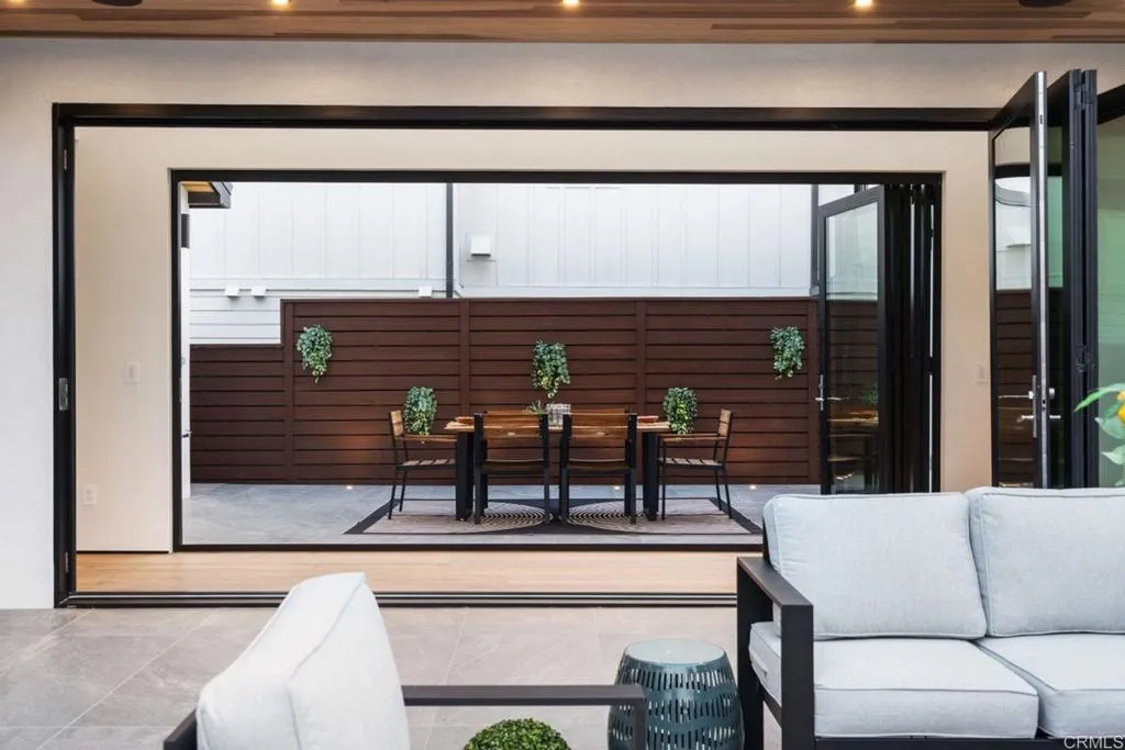 https://cdn.realtyfeed.com/cdn/127/306747586/0fbc7f46ec588df085fae4cc73975c4f.webp