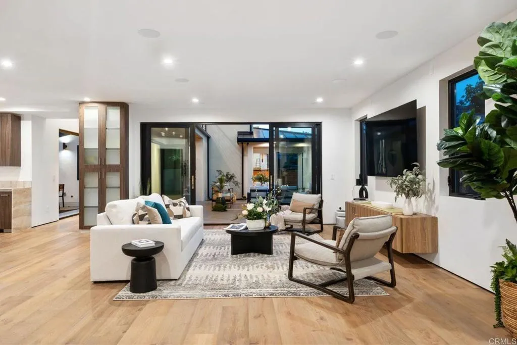 https://cdn.realtyfeed.com/cdn/127/306747586/7fdc934b1ce6701a0a6706084bf1e19c.webp