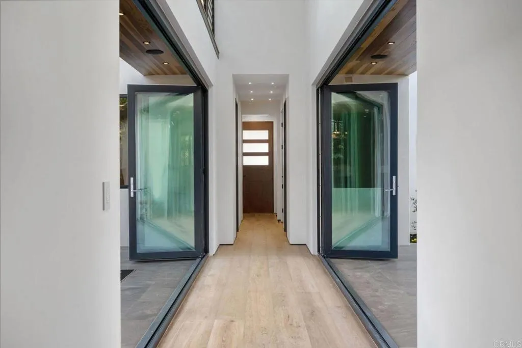 https://cdn.realtyfeed.com/cdn/127/306747586/8ec88be713bcd49ecf2723757a0470fc.webp