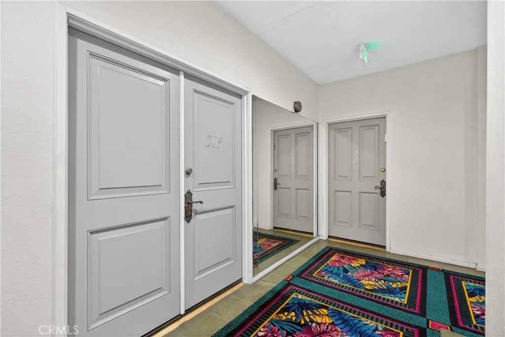 4441 Woodman Avenue Unit 205, Sherman Oaks, CA 91423 - Photo 4 of 29, Sherman Oaks, CA