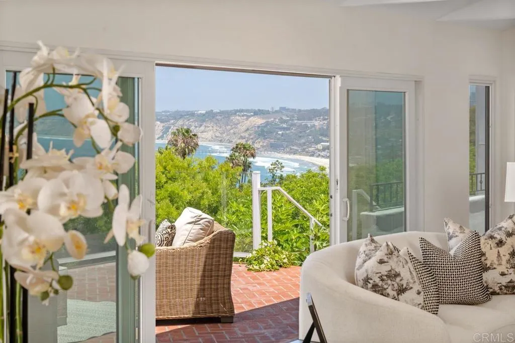 https://cdn.realtyfeed.com/cdn/127/306747658/7b085ca8e75784d570f83c8b9bf7e5d3.webp