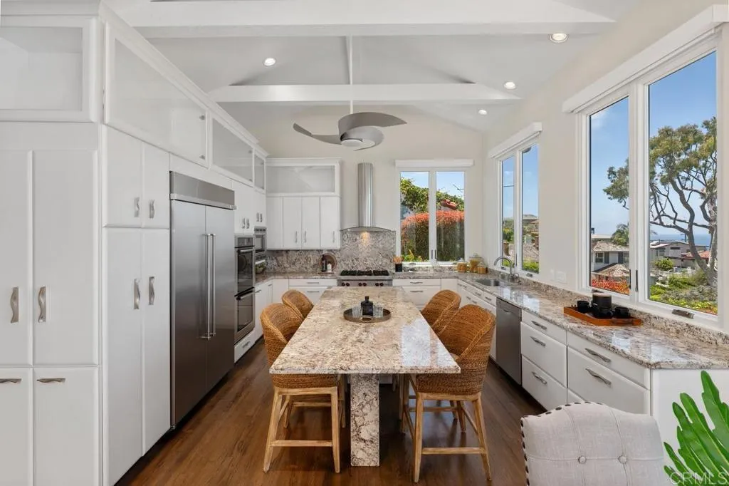 https://cdn.realtyfeed.com/cdn/127/306747658/957353956013c5ec3c9c56ee797d1d5a.webp
