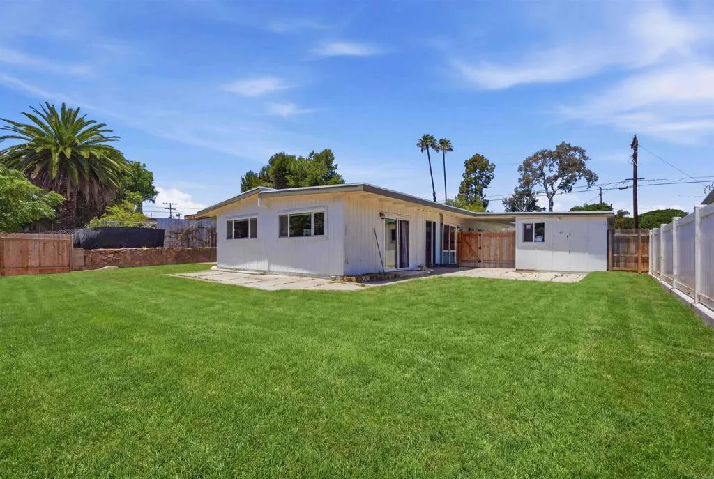 https://cdn.realtyfeed.com/cdn/127/306747671/2824b95f3d79ddec32e9fe001e89cadf.webp