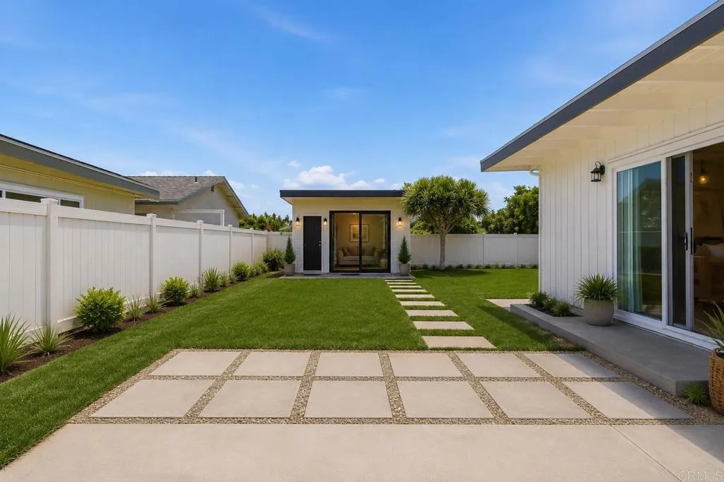https://cdn.realtyfeed.com/cdn/127/306747671/cb1570d416d0aae43a4e7d91cce941dc.webp