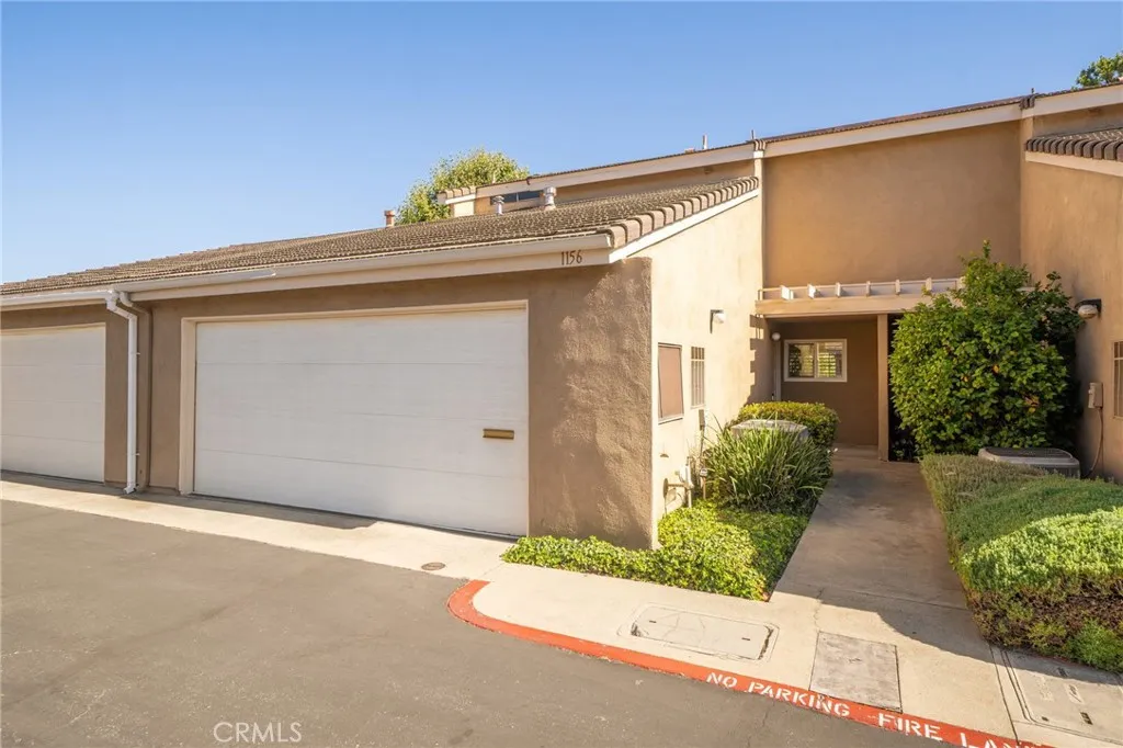 1156 Mountain Gate