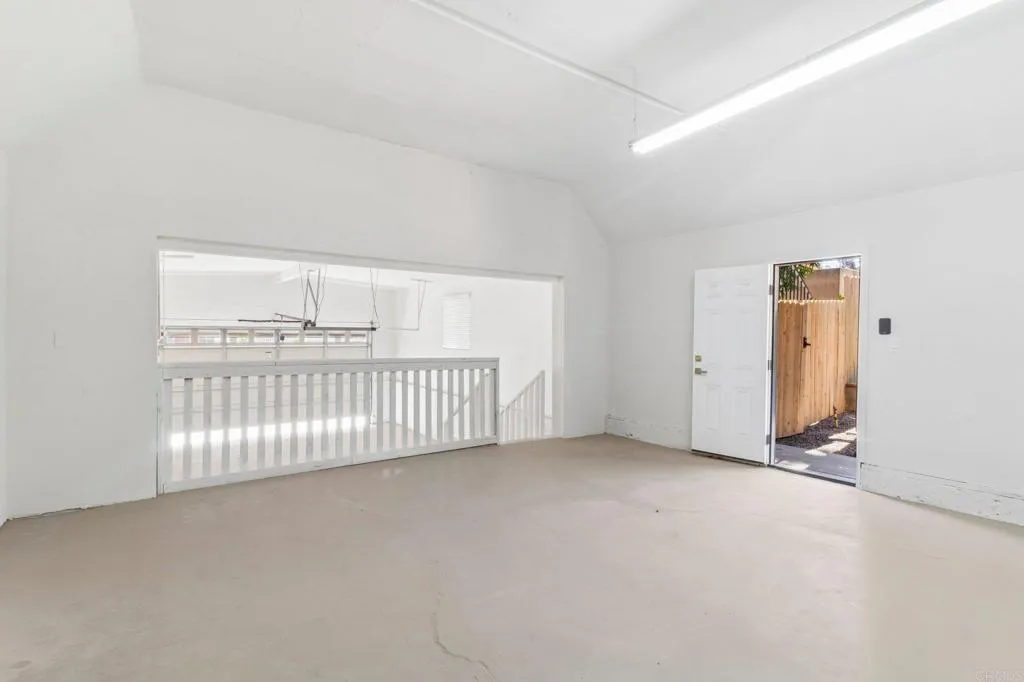 https://cdn.realtyfeed.com/cdn/127/306747676/1ef36c16f663a44b3628ff24877536b6.webp