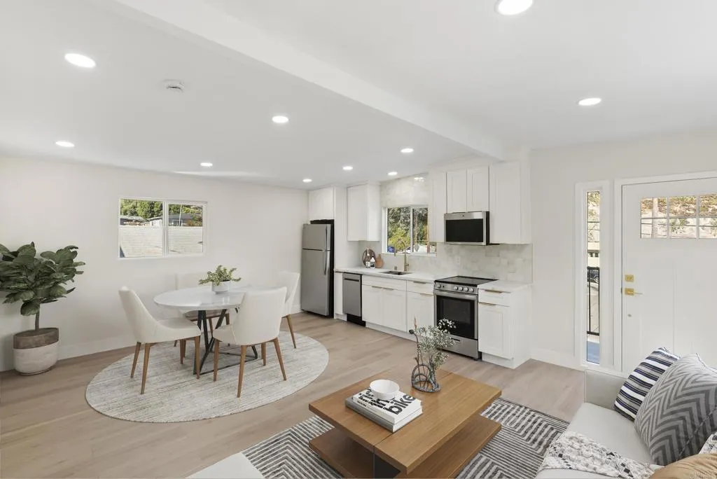 https://cdn.realtyfeed.com/cdn/127/306747676/6c7ad08e56d8a36e7be46c518136fe65.webp