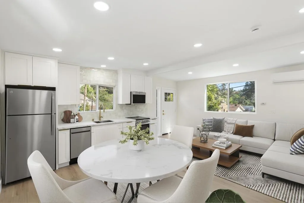https://cdn.realtyfeed.com/cdn/127/306747676/7ab901d145dd1f8f7f9a149b83a08e89.webp