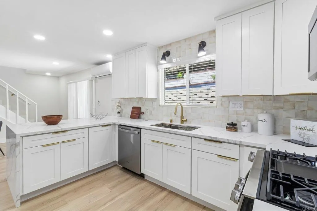 https://cdn.realtyfeed.com/cdn/127/306747676/dfe8606bf2ffc064128ce3cee0c72a02.webp