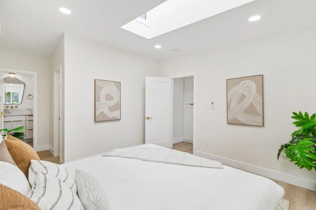 https://cdn.realtyfeed.com/cdn/127/306747676/f98eb7d73e399fe85a978a8982bef187.webp
