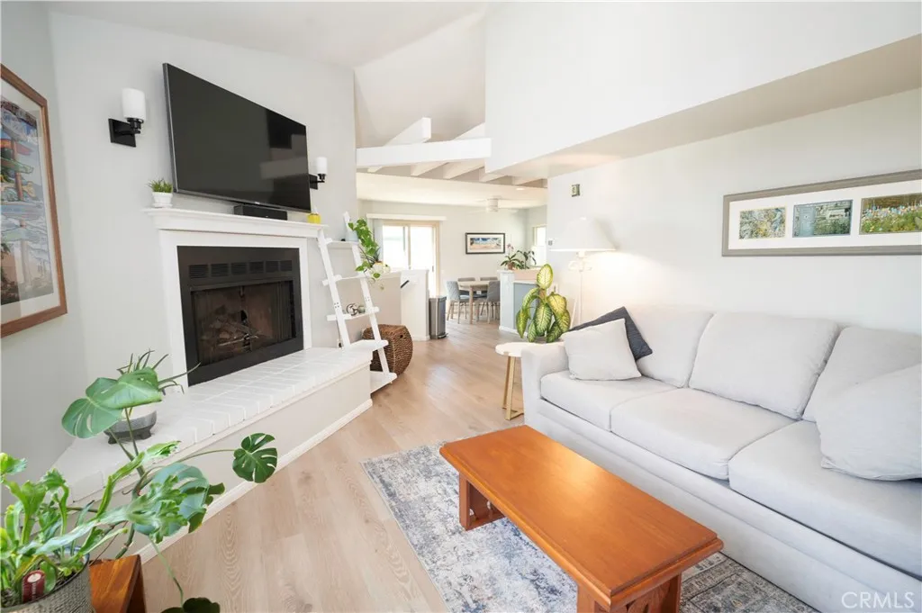 https://cdn.realtyfeed.com/cdn/127/306747765/02ac72ad0cc1a796996a07cdd1fdfd53.webp