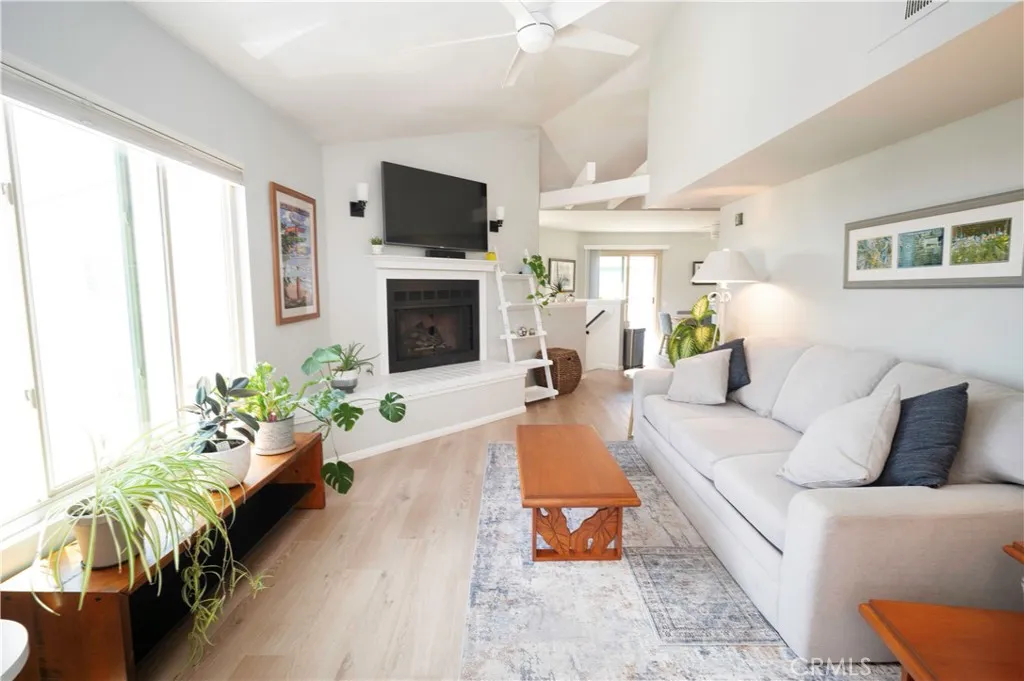 https://cdn.realtyfeed.com/cdn/127/306747765/2db161c9bff027504b222a659685b6e1.webp