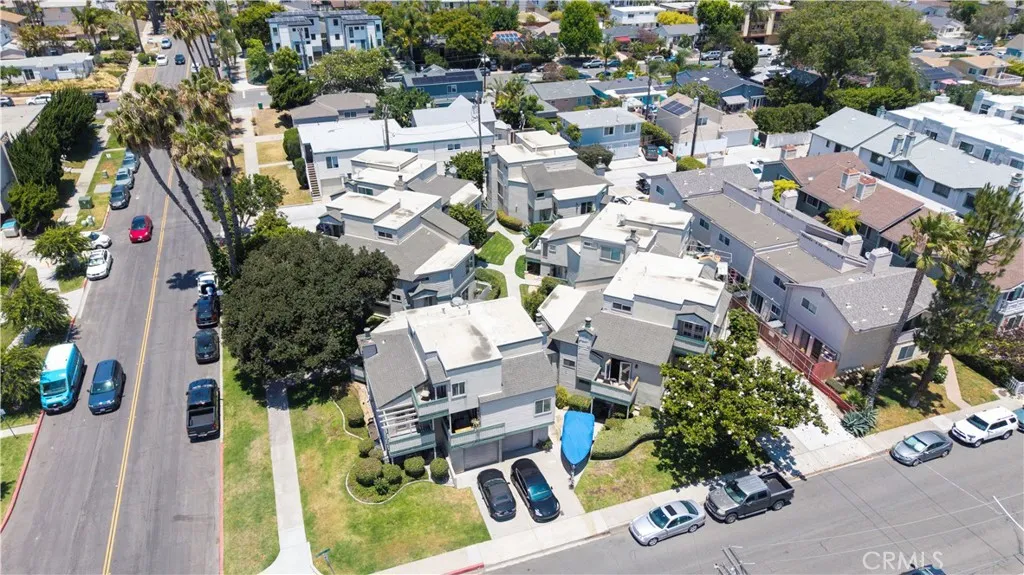 https://cdn.realtyfeed.com/cdn/127/306747765/94901bf29893c83ec67b03e997fd92b4.webp