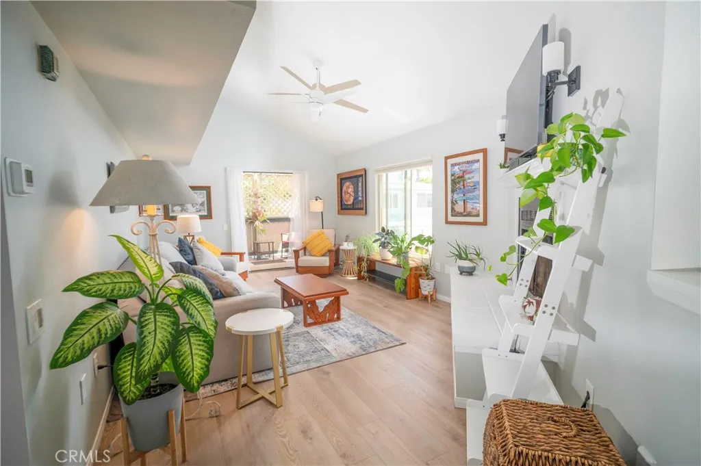 https://cdn.realtyfeed.com/cdn/127/306747765/a864827d17c60f7c234bb6385400a700.webp