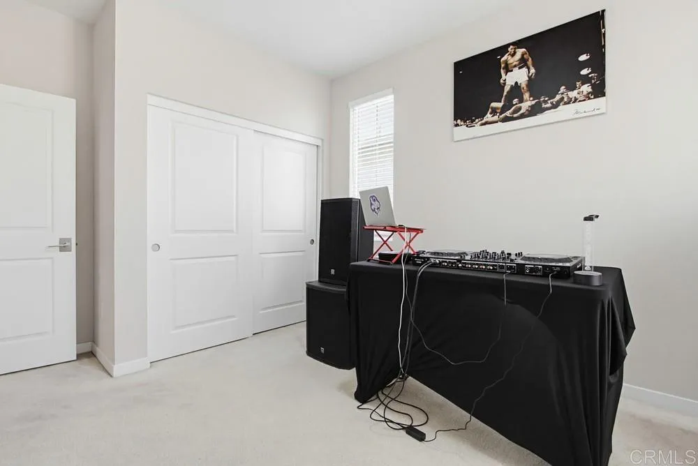 https://cdn.realtyfeed.com/cdn/127/306747774/0ac60cc2b2b713b7f64400255a7f5313.webp