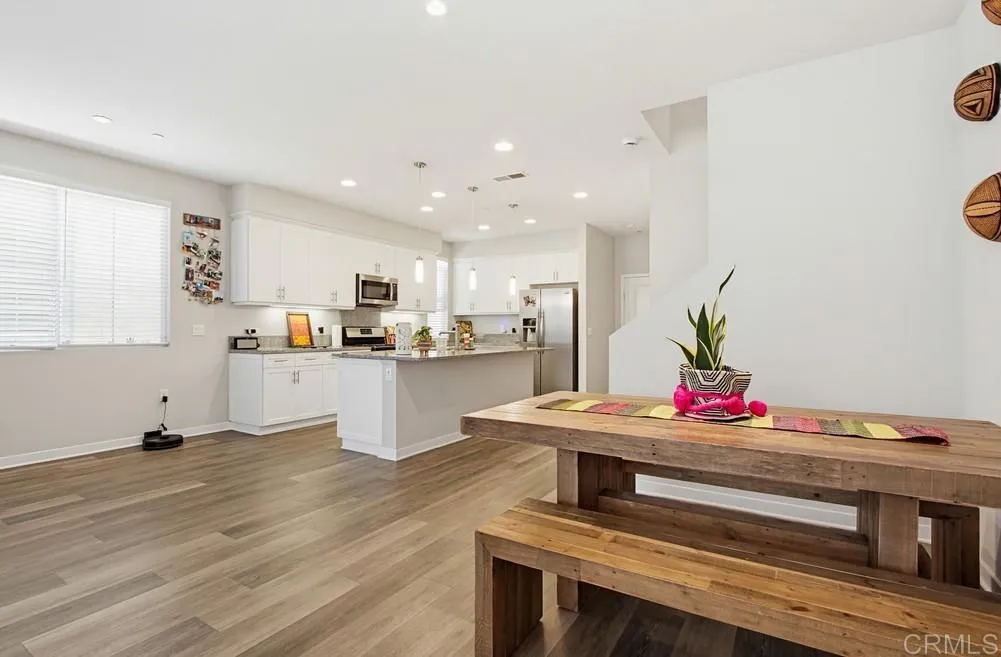 https://cdn.realtyfeed.com/cdn/127/306747774/7740cf1a9b15995c23eebee982aa9bd5.webp