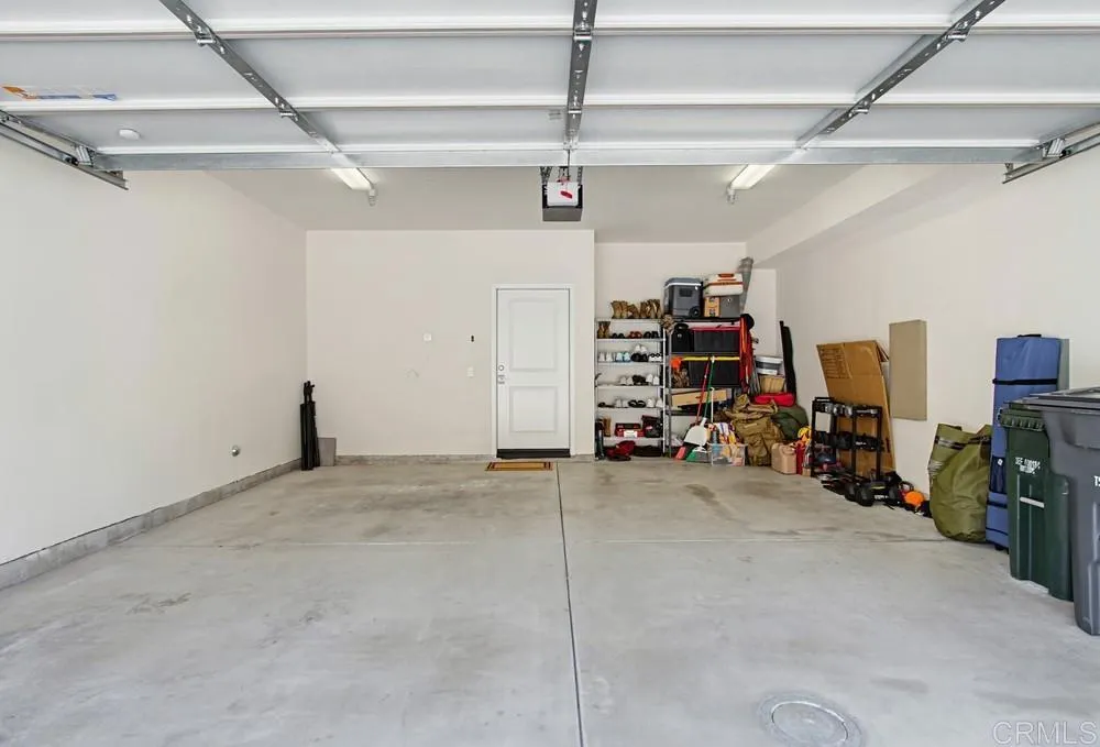 https://cdn.realtyfeed.com/cdn/127/306747774/8a161facbf0451954a86cb06580daa6b.webp