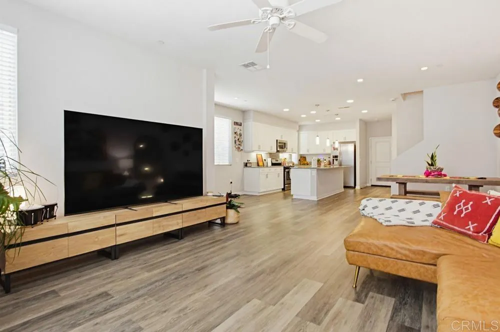 https://cdn.realtyfeed.com/cdn/127/306747774/c354fa1f09742d699ef1bfb6f9e8489e.webp