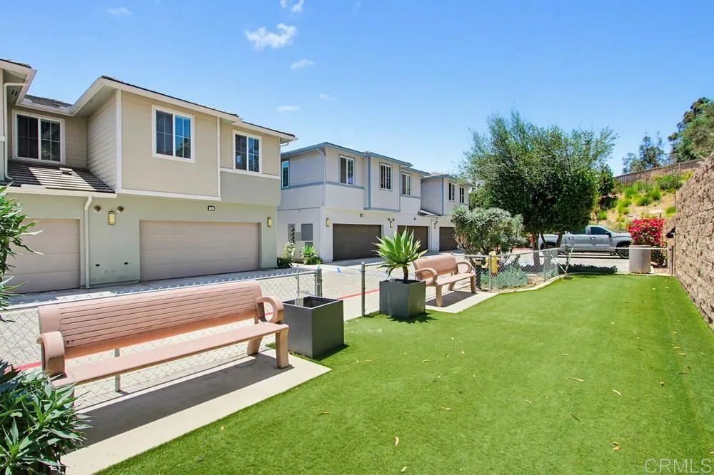 https://cdn.realtyfeed.com/cdn/127/306747774/d286bd5784e2b3dcb3dfd33fca761afa.webp