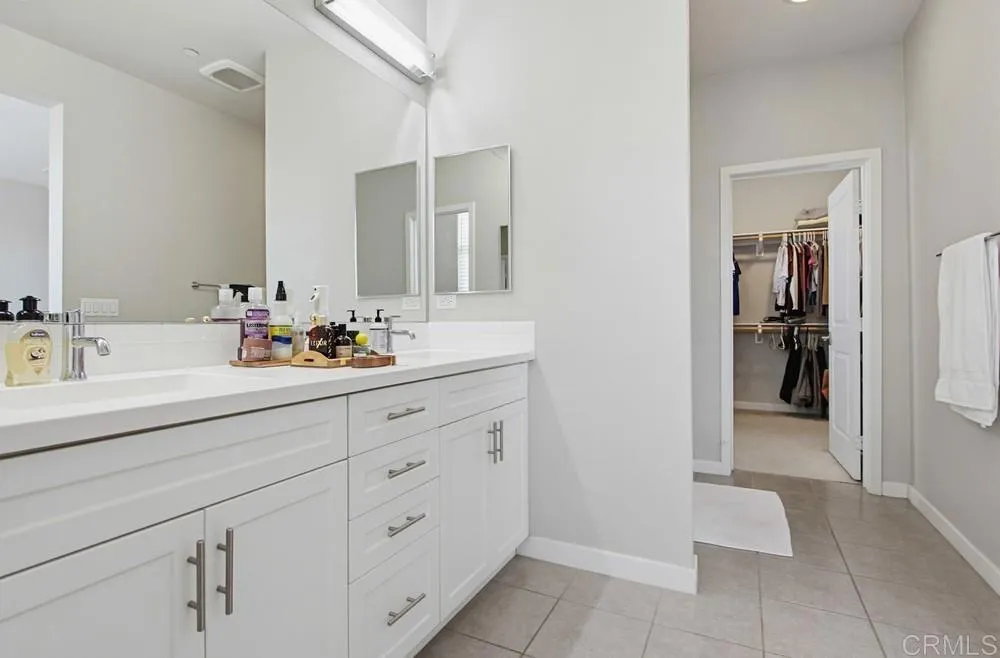 https://cdn.realtyfeed.com/cdn/127/306747774/d9765ec141f099e45d40658da6bc2d12.webp