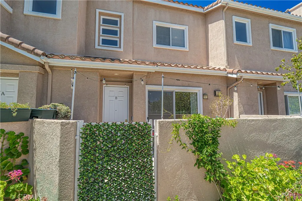 25708 Holiday Circle Unit B, Stevenson Ranch, CA 91381 - Photo 2 of 50, Stevenson Ranch, CA