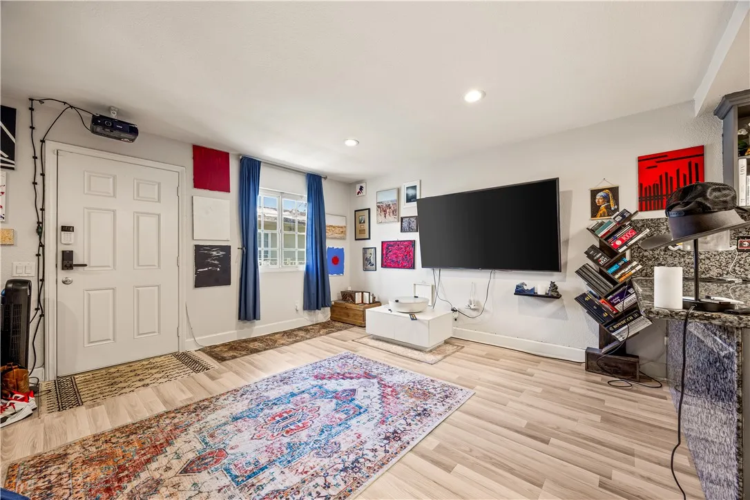 Photo #8: SW26133737 Listing: Photo #8
