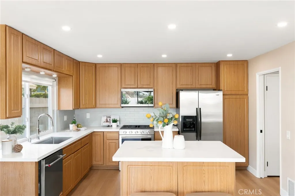 https://cdn.realtyfeed.com/cdn/127/306747858/6255085d5405f4614b8a76d95d02cd89.webp