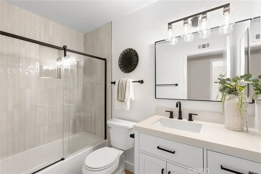 https://cdn.realtyfeed.com/cdn/127/306747858/da4a2fcc7a0c985b5a6bc305fdee7858.webp