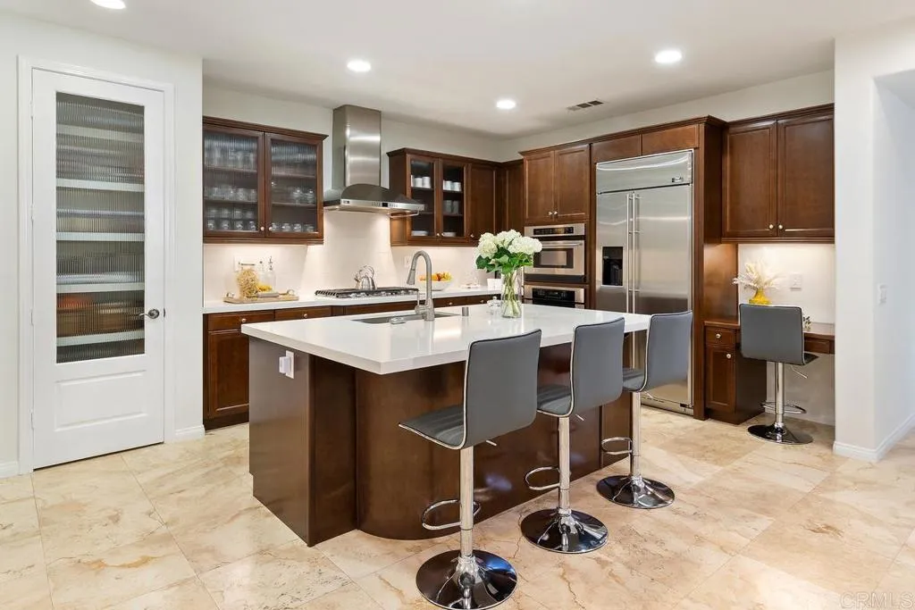 https://cdn.realtyfeed.com/cdn/127/306747875/006de549c73251f4a8ae8df066e8bc71.webp