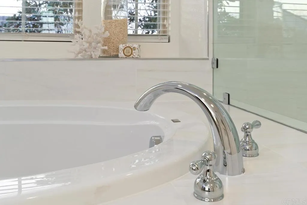 https://cdn.realtyfeed.com/cdn/127/306747875/65b1913f24c529e94d84cc29977a8fc1.webp