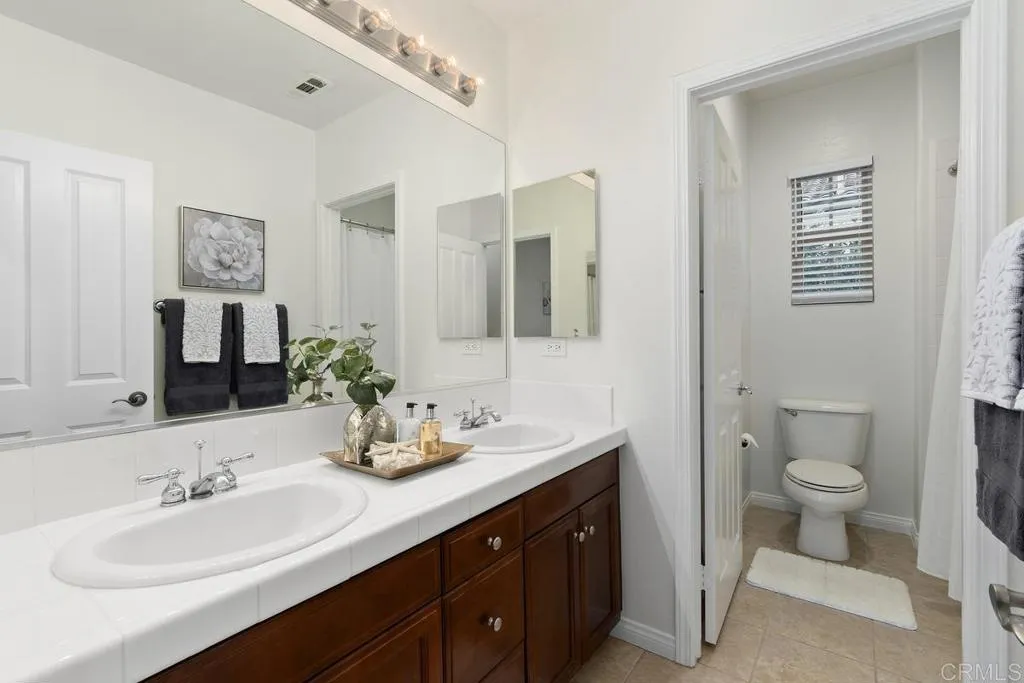https://cdn.realtyfeed.com/cdn/127/306747875/ba3afcce5c65e2bb48cf6f42ada0d6c5.webp