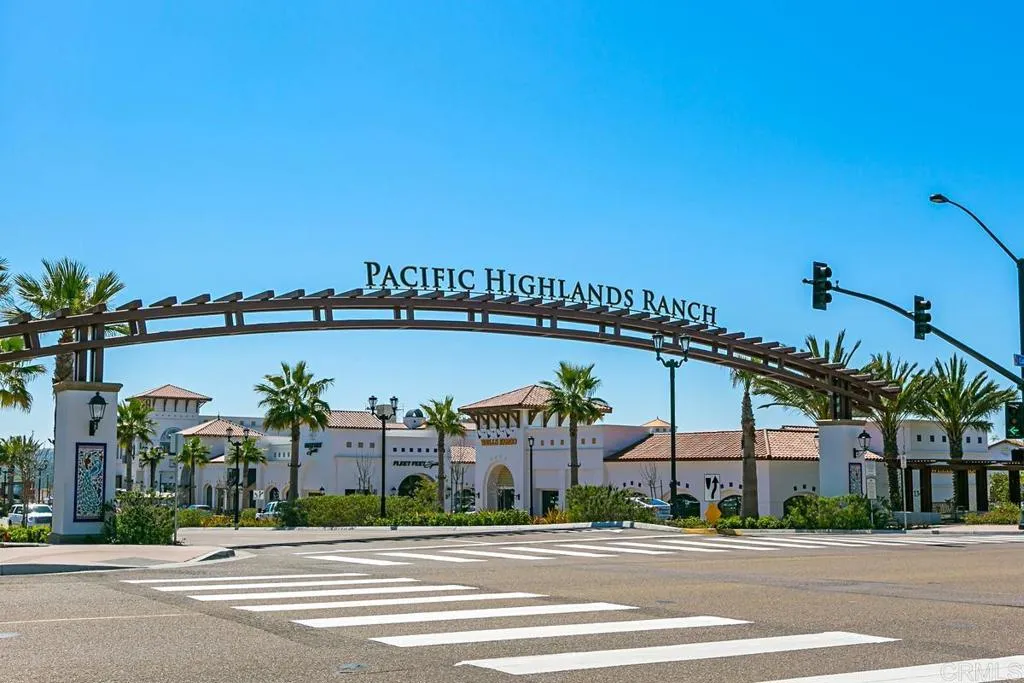 https://cdn.realtyfeed.com/cdn/127/306747875/bb399fc5d4c671995fb9b394d6ebc1bd.webp
